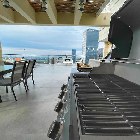 Beautiful Penthouse W/Amazing View, Prime Location Appartement Ramat Gan Buitenkant foto