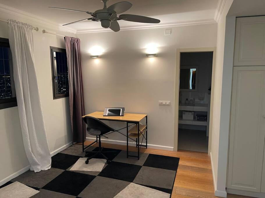 Beautiful Penthouse W/Amazing View, Prime Location Appartement Ramat Gan Buitenkant foto