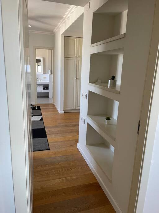 Beautiful Penthouse W/Amazing View, Prime Location Appartement Ramat Gan Buitenkant foto