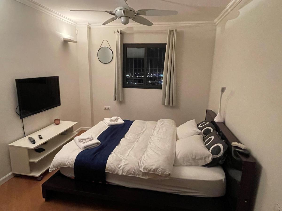 Beautiful Penthouse W/Amazing View, Prime Location Appartement Ramat Gan Buitenkant foto