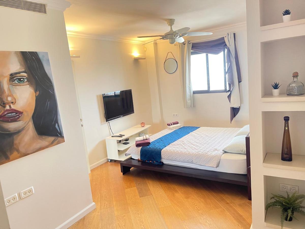 Beautiful Penthouse W/Amazing View, Prime Location Appartement Ramat Gan Buitenkant foto