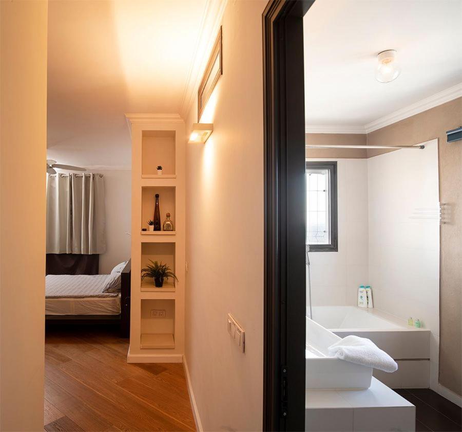 Beautiful Penthouse W/Amazing View, Prime Location Appartement Ramat Gan Buitenkant foto