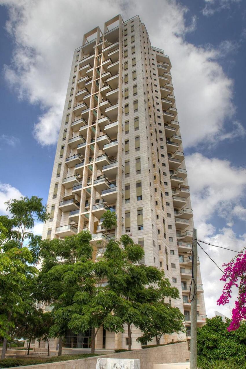 Beautiful Penthouse W/Amazing View, Prime Location Appartement Ramat Gan Buitenkant foto