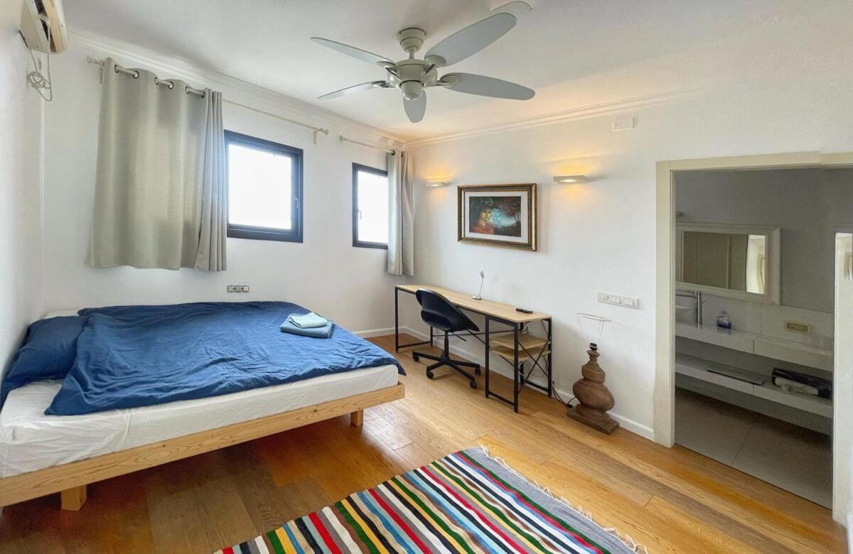 Beautiful Penthouse W/Amazing View, Prime Location Appartement Ramat Gan Buitenkant foto
